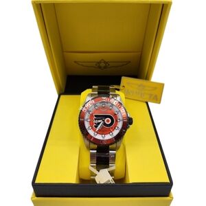 Invicta Men's Black and Silver Watch